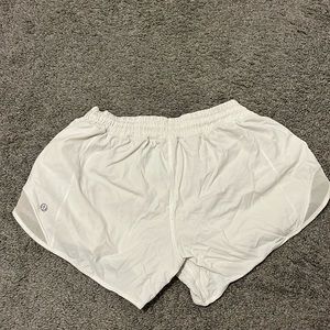 Lululemon hotty hot shorts size 6, 3 in inseam